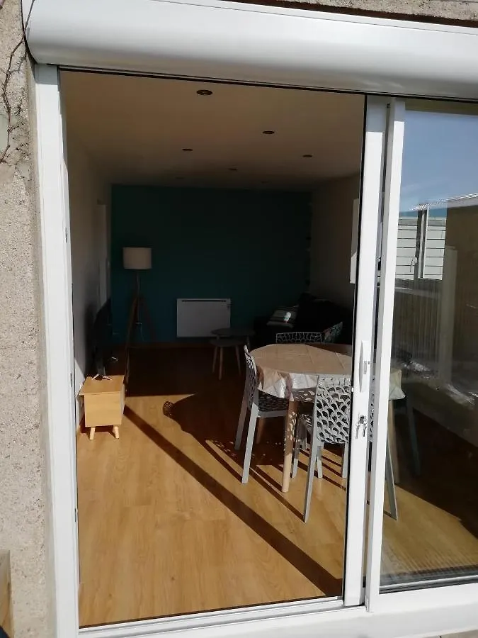 La Maisonnette Au Coeur De La Plaine L'Hopital-le-Grand Francja