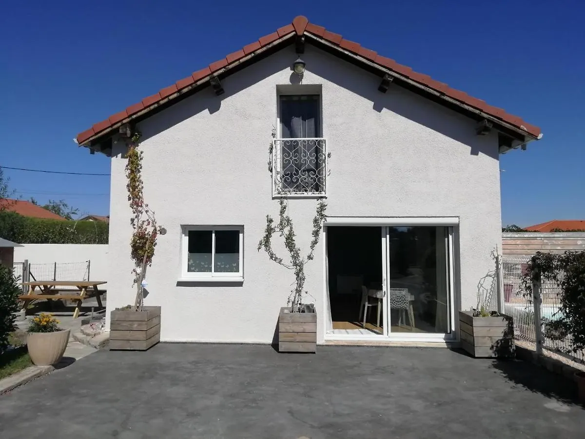 La Maisonnette Au Coeur De La Plaine L'Hopital-le-Grand Franciaország